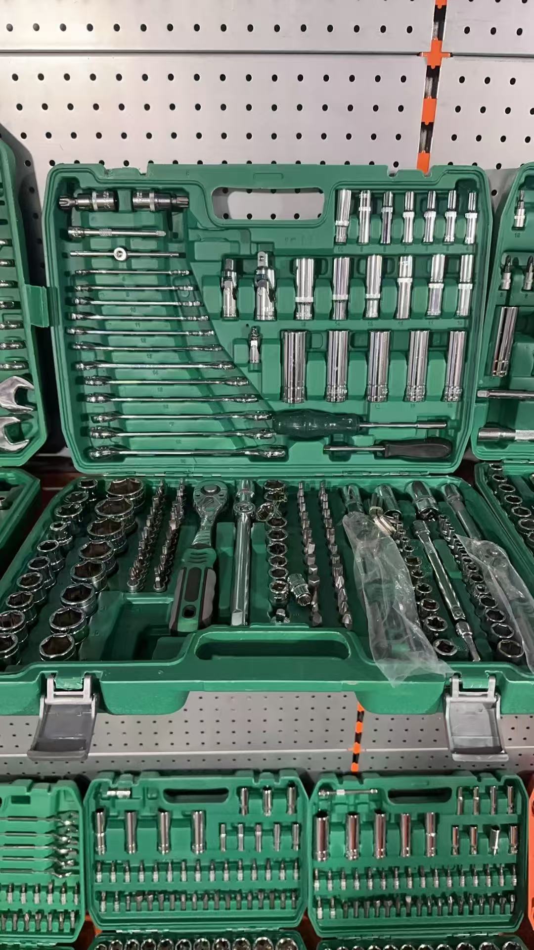 216-Piece DIY Auto Repair Tool - огляд і ціна Gardening Tools Repair